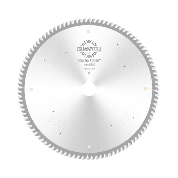 Sliding table saw blade